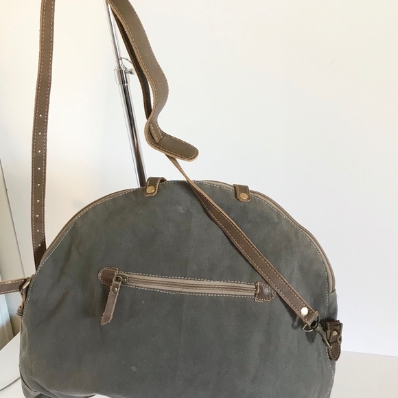 Myra Floral Print Shoulder Bag!Removable Strap! - Picture 2 of 6